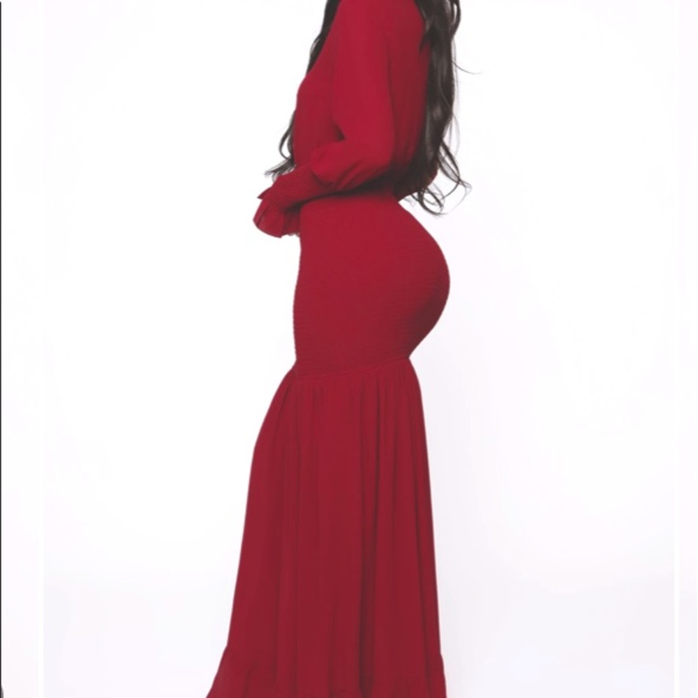 Burgundy maxi form fitted scrunch dress